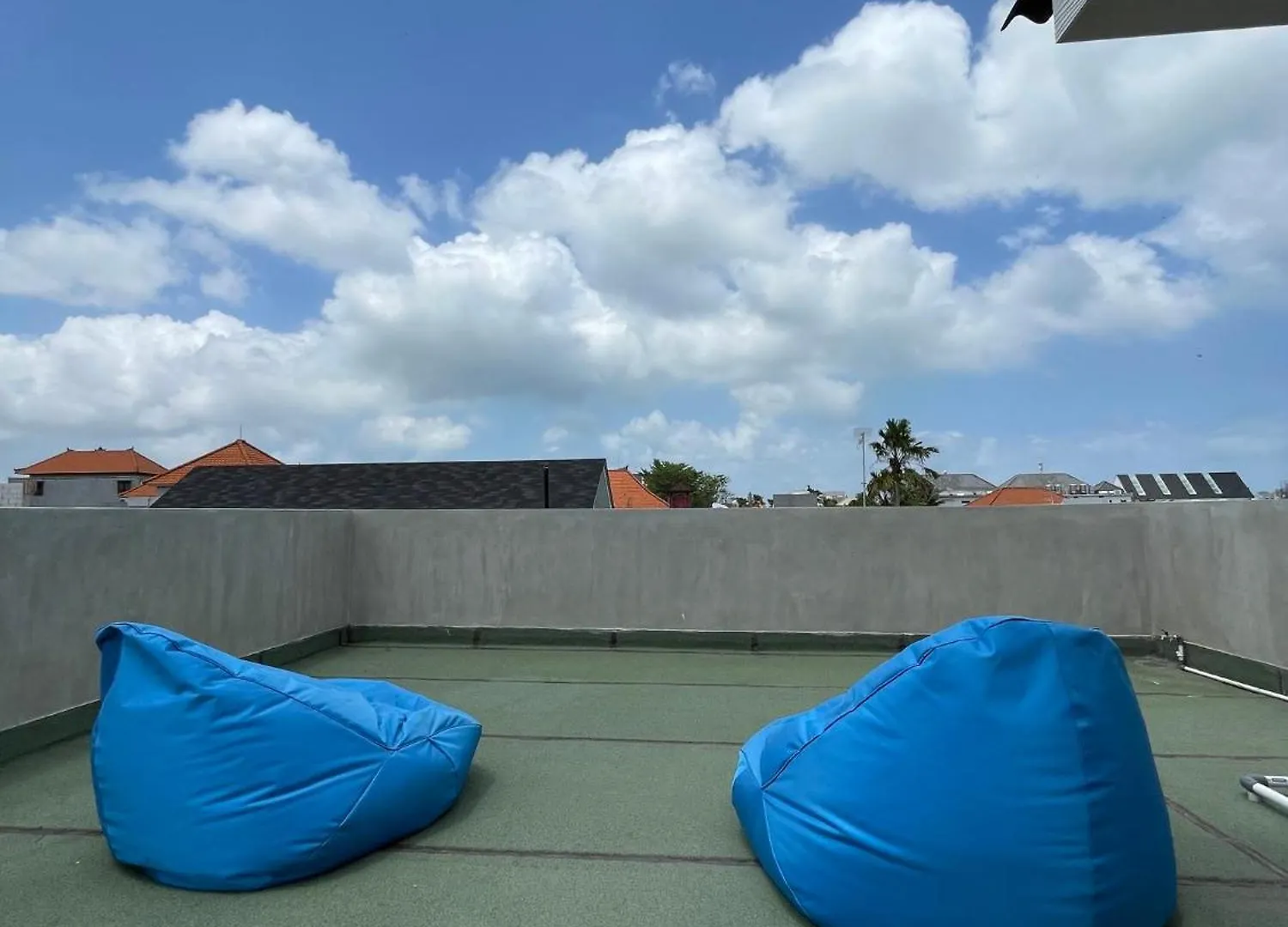 Waves Loft Canggu Вилла