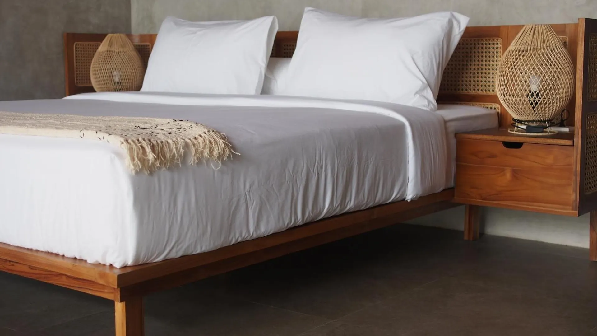 Вилла Waves Loft Canggu Индонезия
